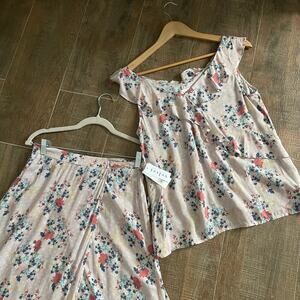 Velvet by Graham & Spencer NWT Women's Floral Skirt Set SIZE MEDIUM